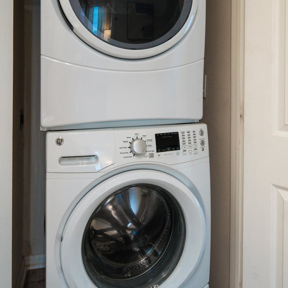 Model—RBS—The-Oliver-9978